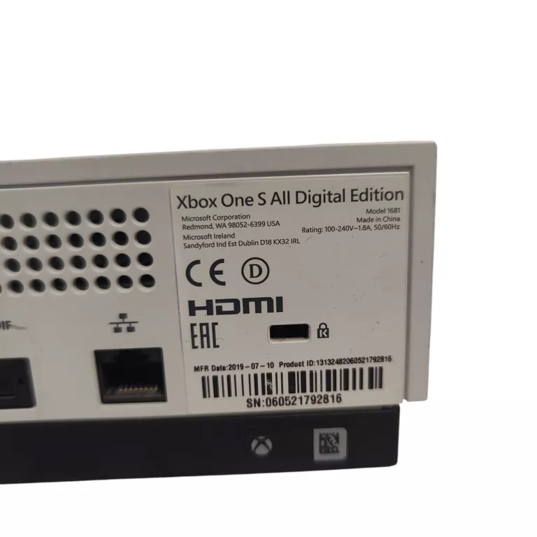 konsola-microsoft-xbox-one-s-all-digital-model-1681-1tb-pad-pad-drift-gry-w-zestawie-205998-225574