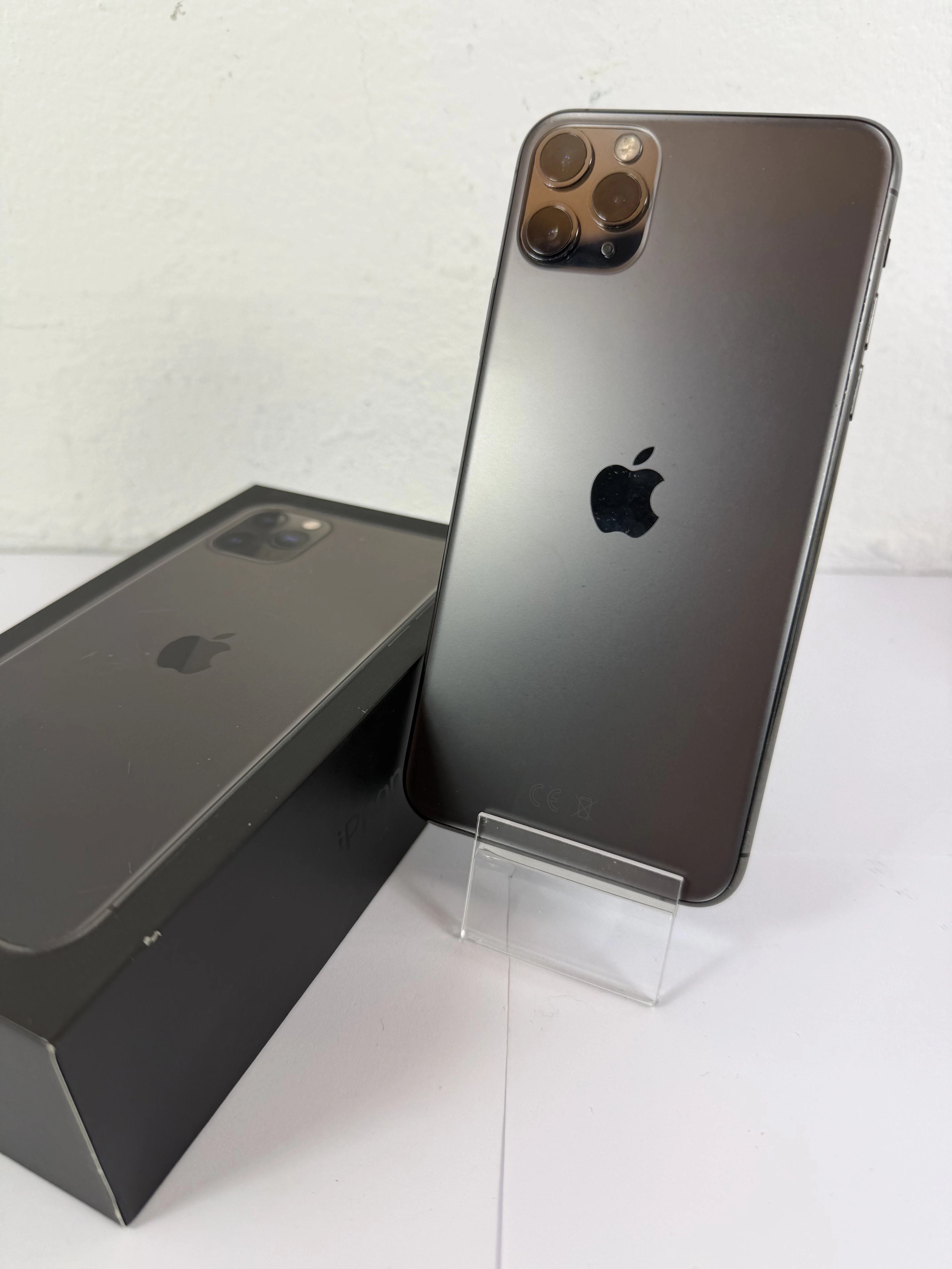 telefon-iphone-11-pro-max-64gb-73bat-ean-gtin-190199382053