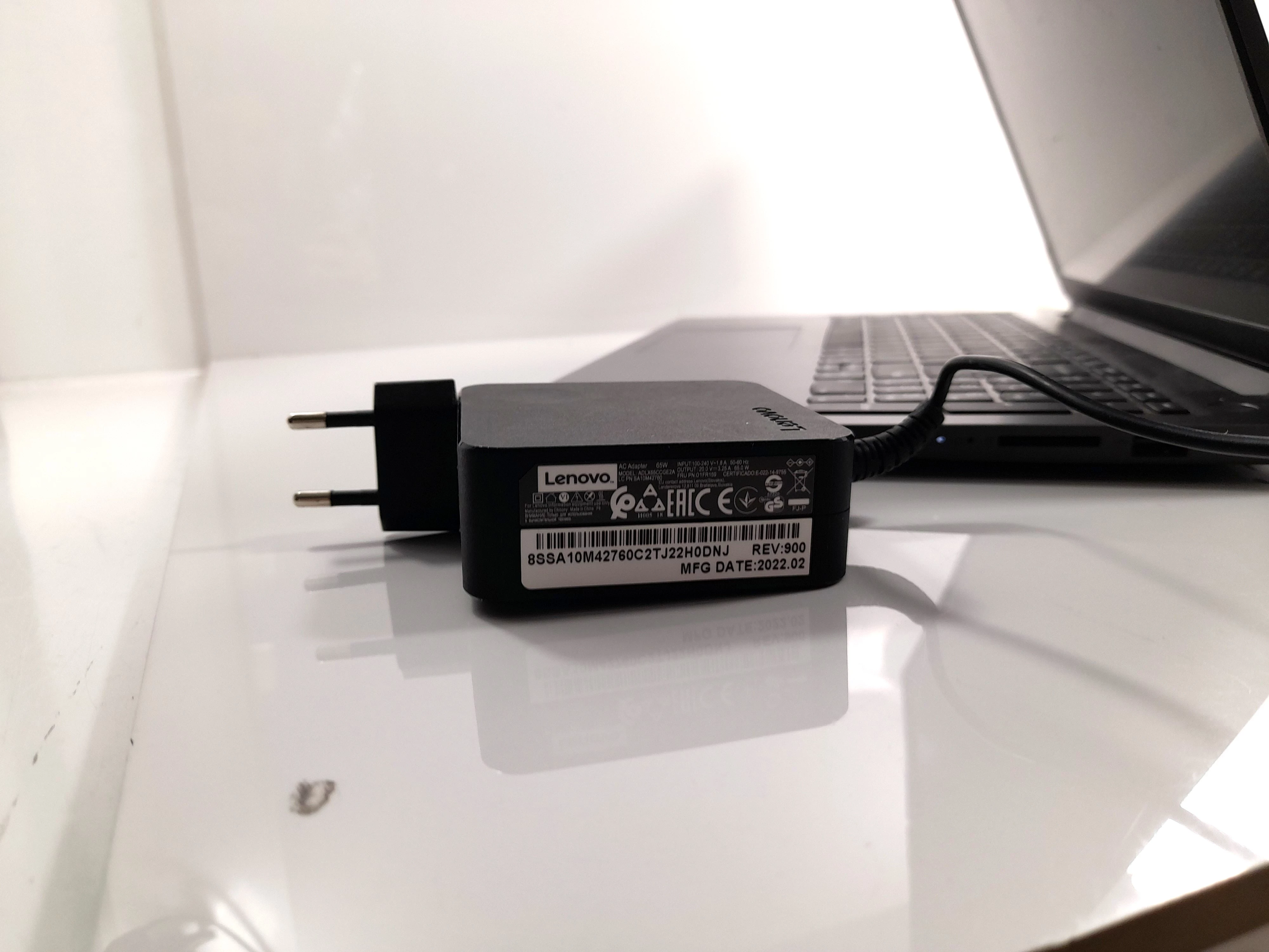 laptop-lenovo-ideapad-3-amd-ryzen-7-with-radeon-graphics-512gb-liczba-rdzeni-procesora-4329-7