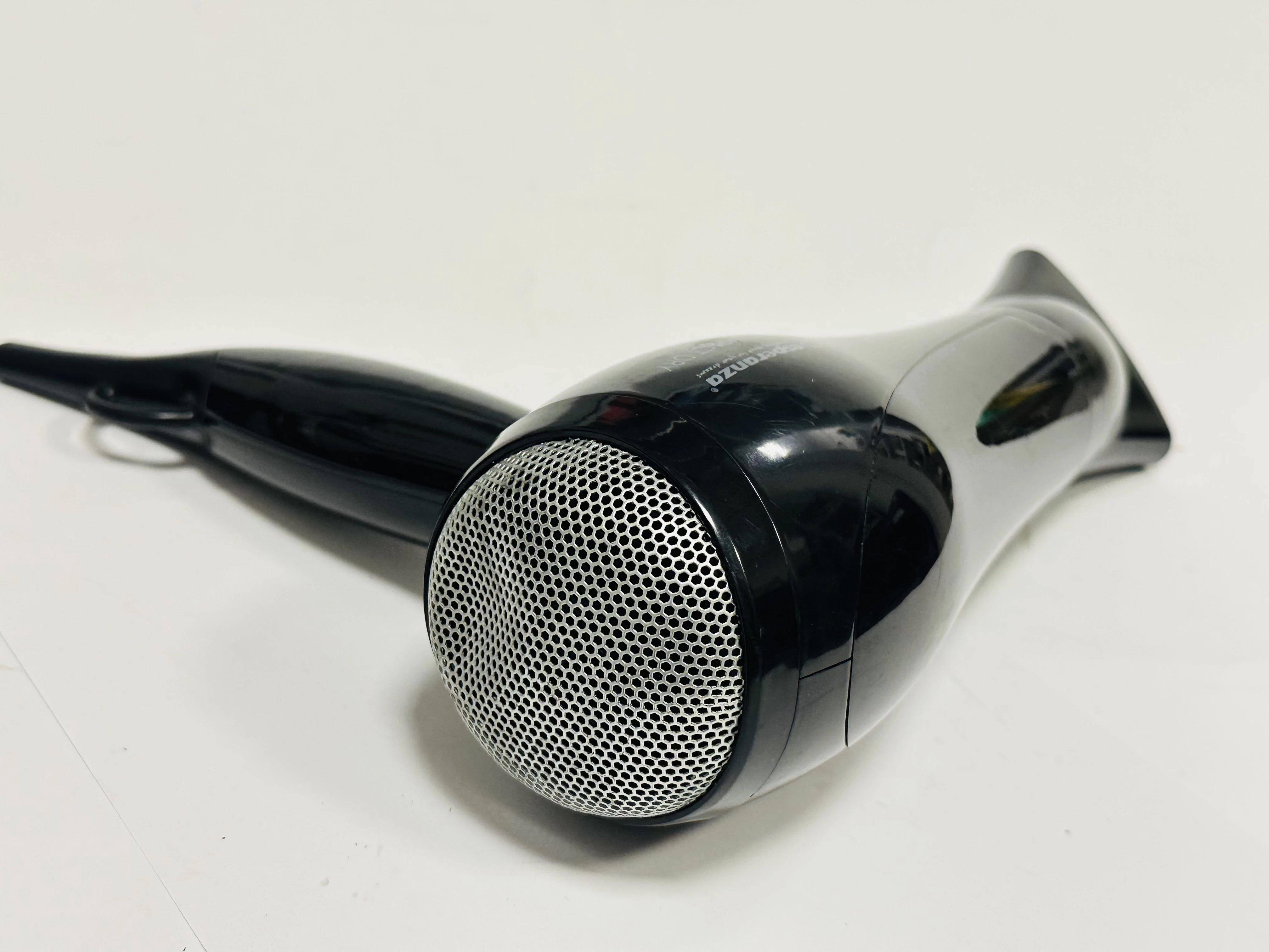 suszarka-do-wlosow-esperanza-2000w-liczba-predkosci-nadmuchu-2