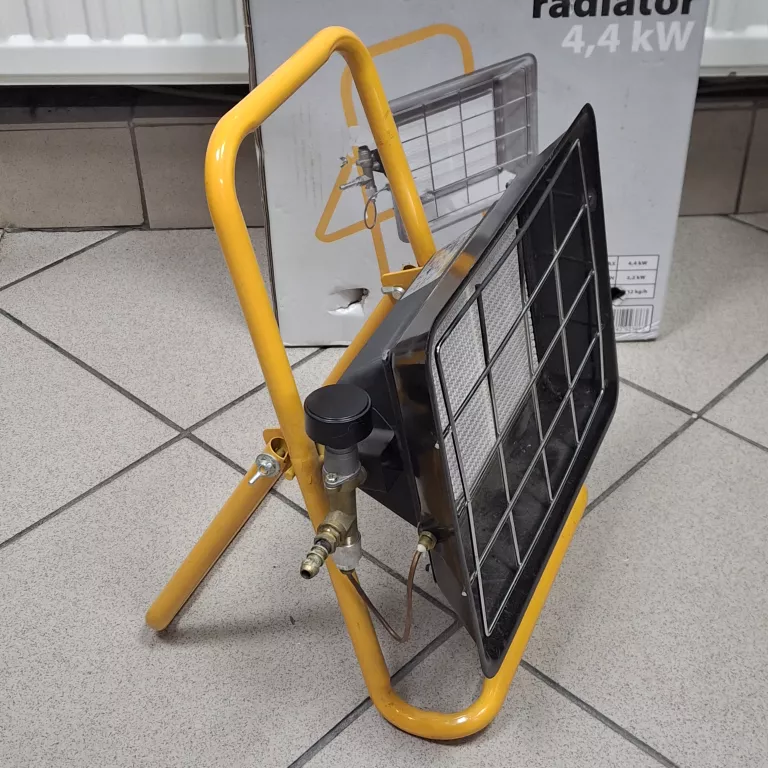 promiennik-gazowy-master-44-cr-stelaz-moc-300000