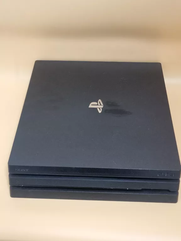 konsola-sony-play-station-4-pro-1tb-cuh-7216b-kod-producenta-cuh-7216b