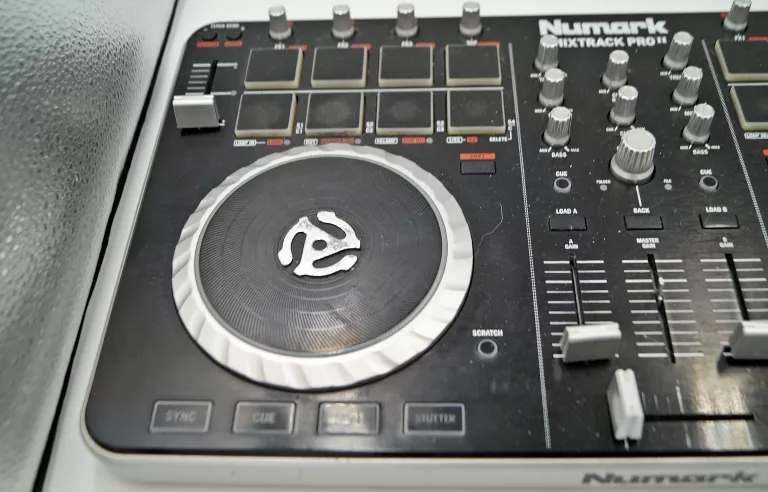 numark-mixtrack-pro-ii-usb-dj-controller-ean-gtin-0676762191210