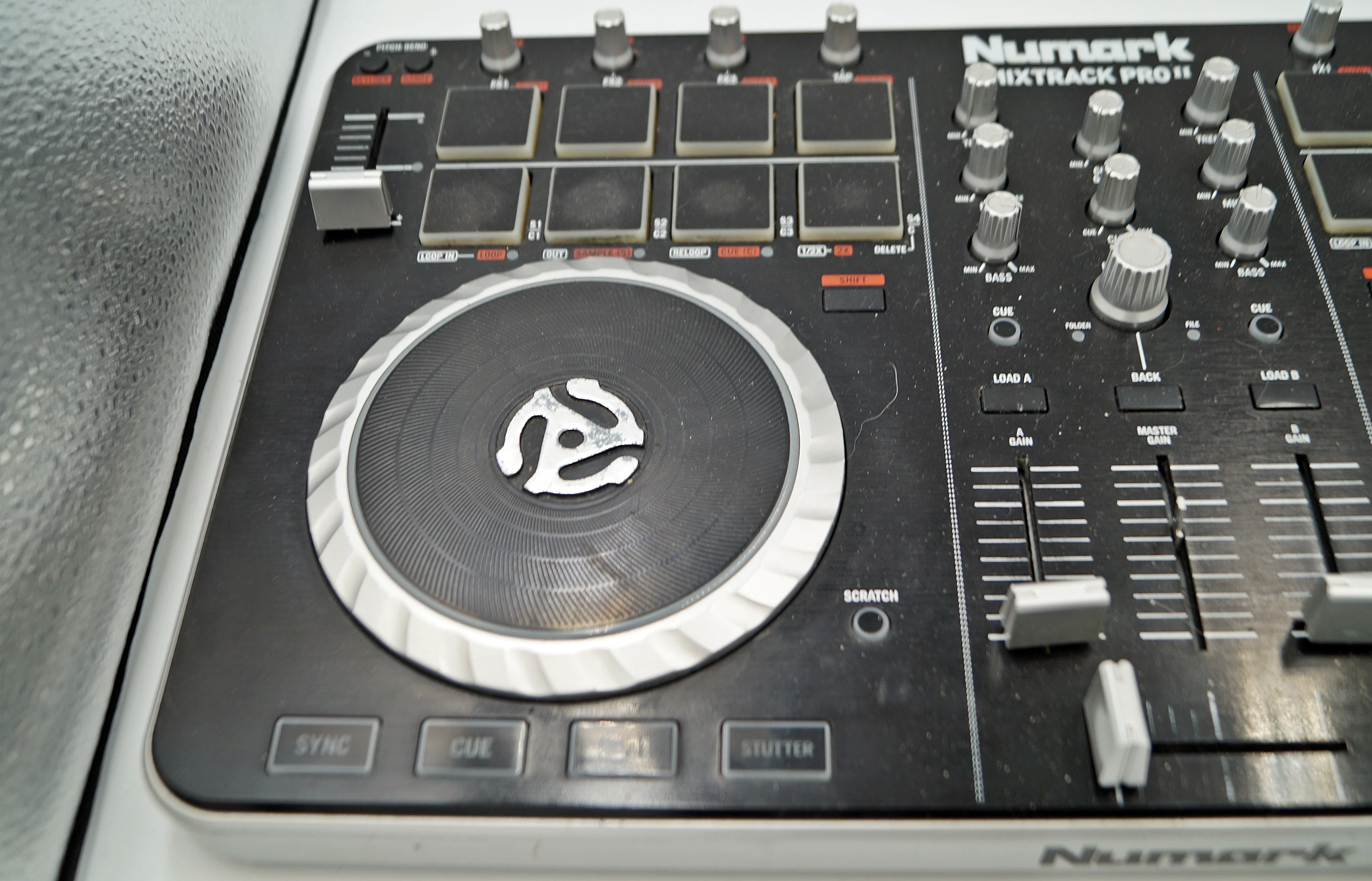 numark-mixtrack-pro-ii-usb-dj-controller-ean-gtin-0676762191210