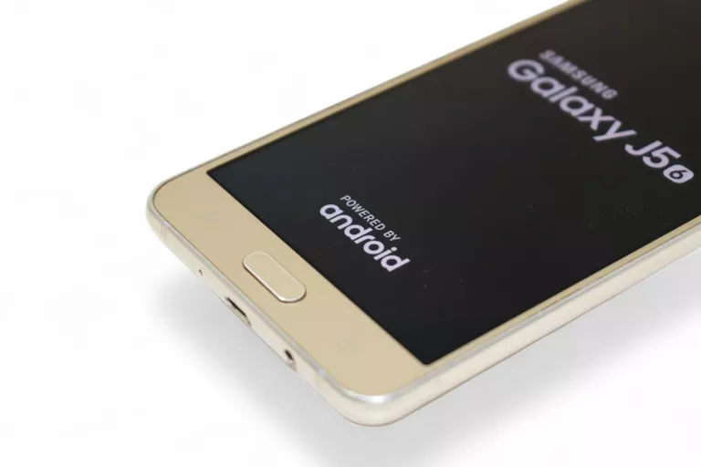 telefon-samsung-j5-wypalony-ekran-typ-202685-212929