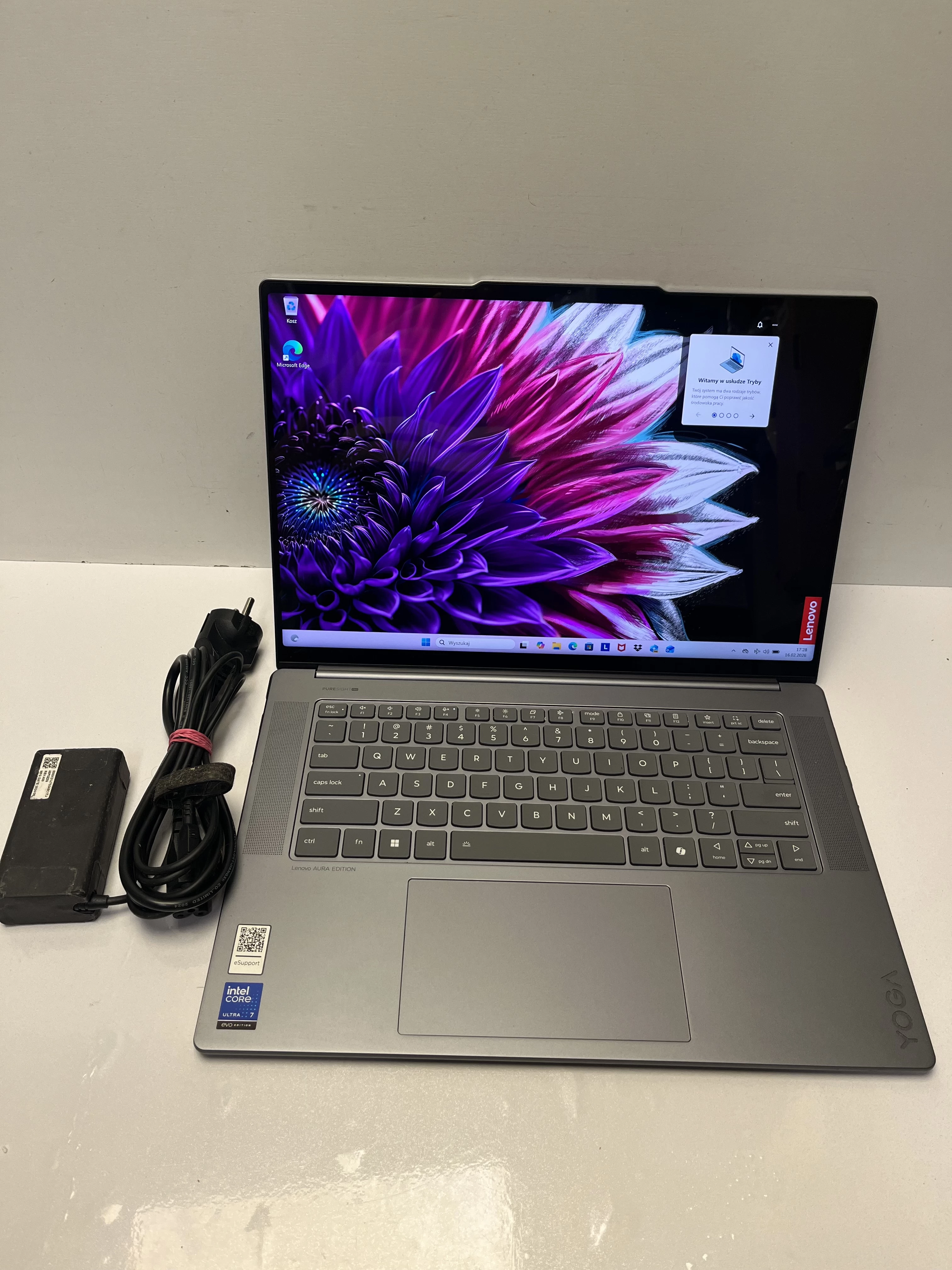 laptop-lenovo-yoga-slim-7-156-intel-core-ultra-7-32-gb-ssd-512-gb-osiedle-teatralne-3u15-krakow