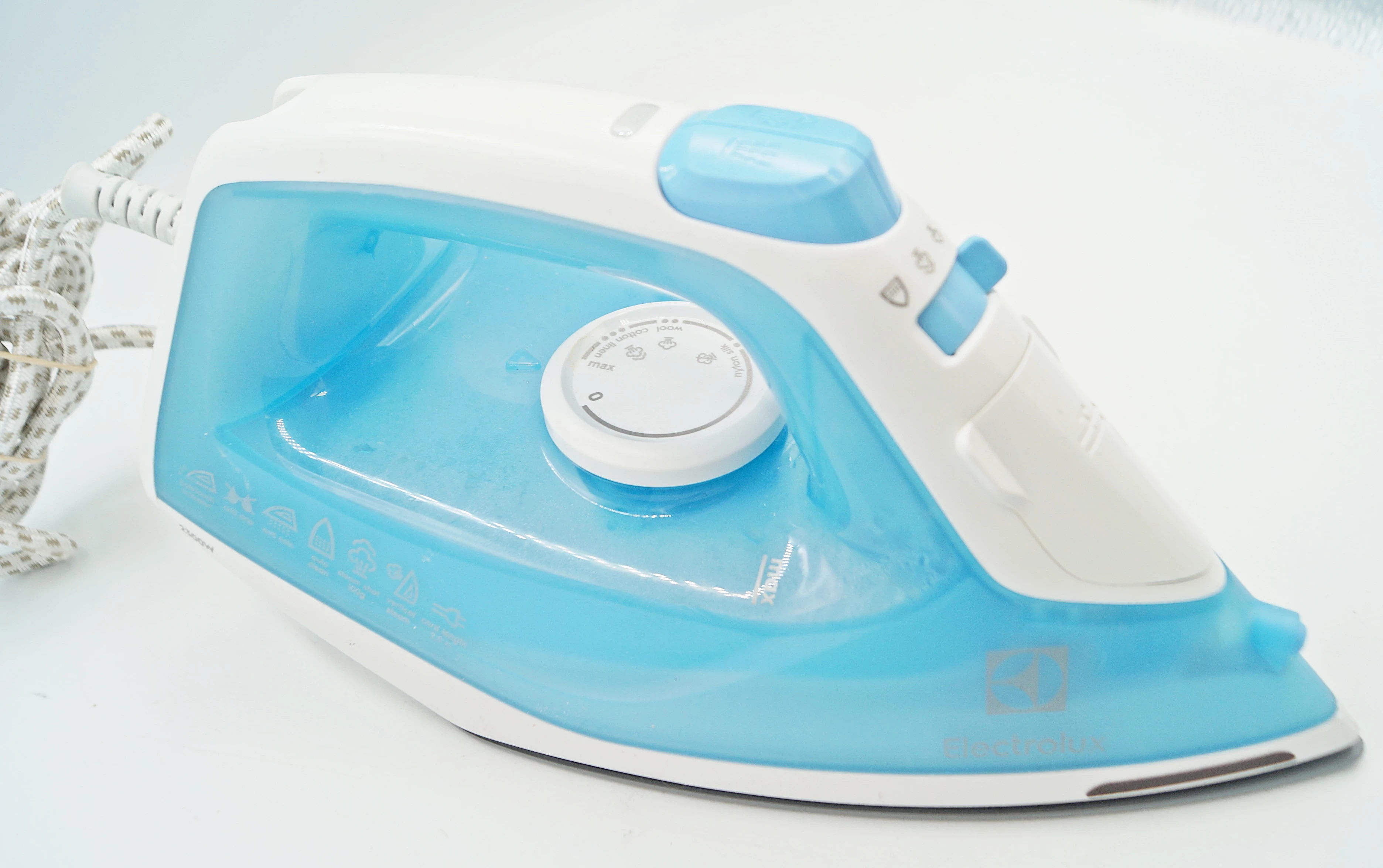 zelazko-electrolux-edb1730-ean-gtin-7332543575688