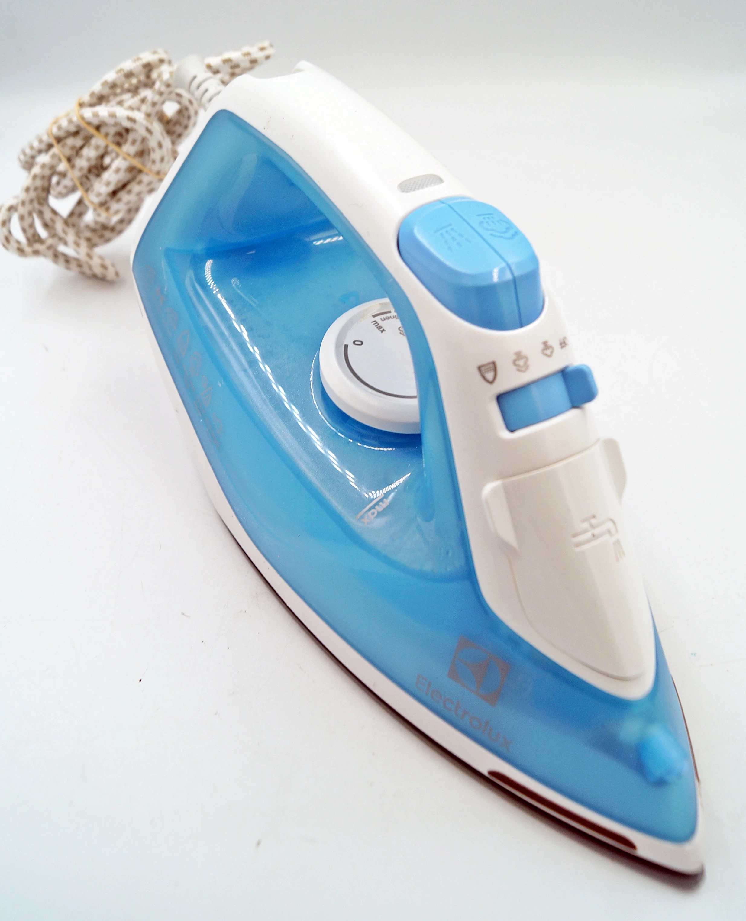 zelazko-electrolux-edb1730-chelmska-50-warszawa