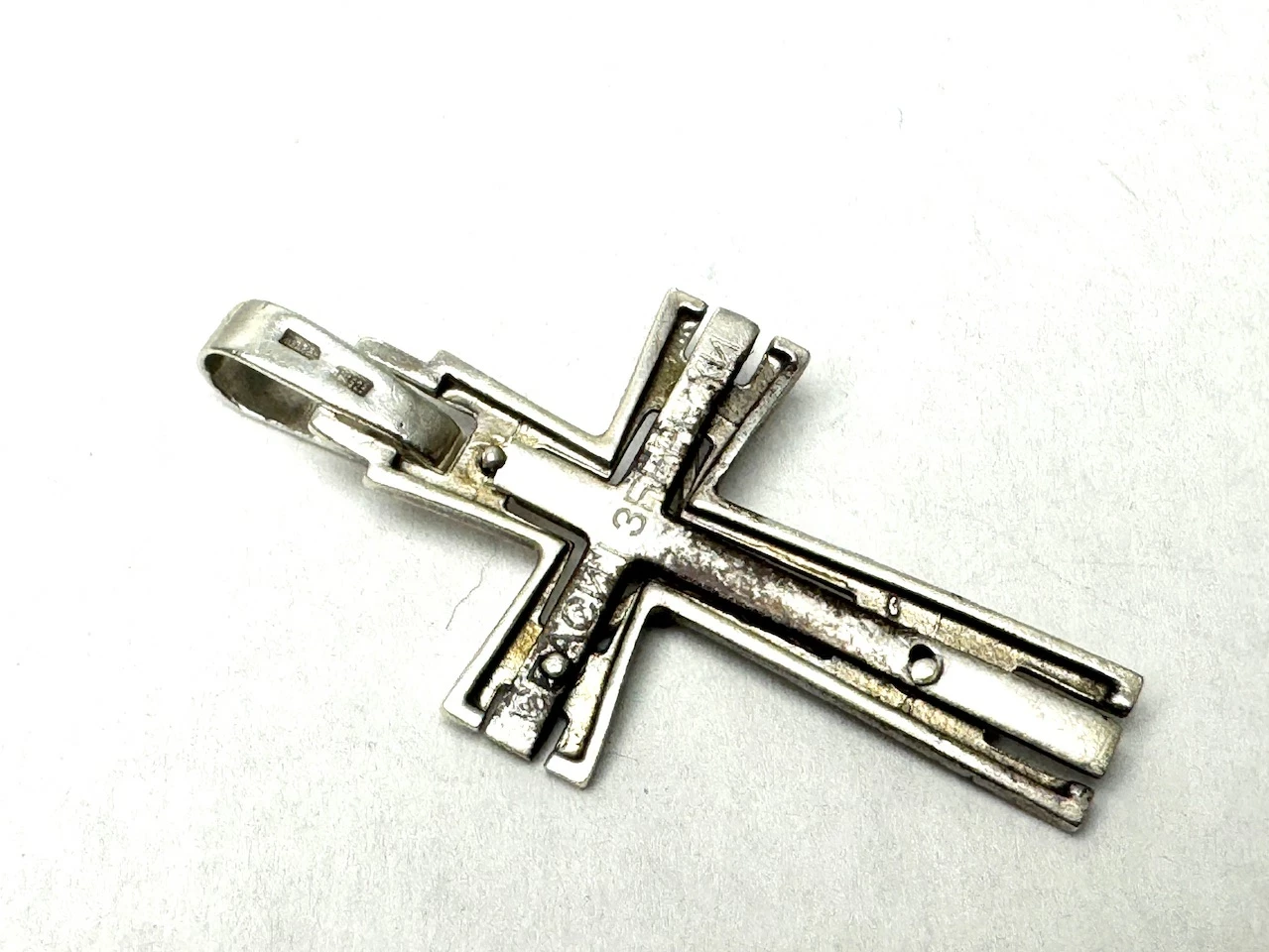 uszkodzona-srebrna-zawieszka-925-222g-proba-925