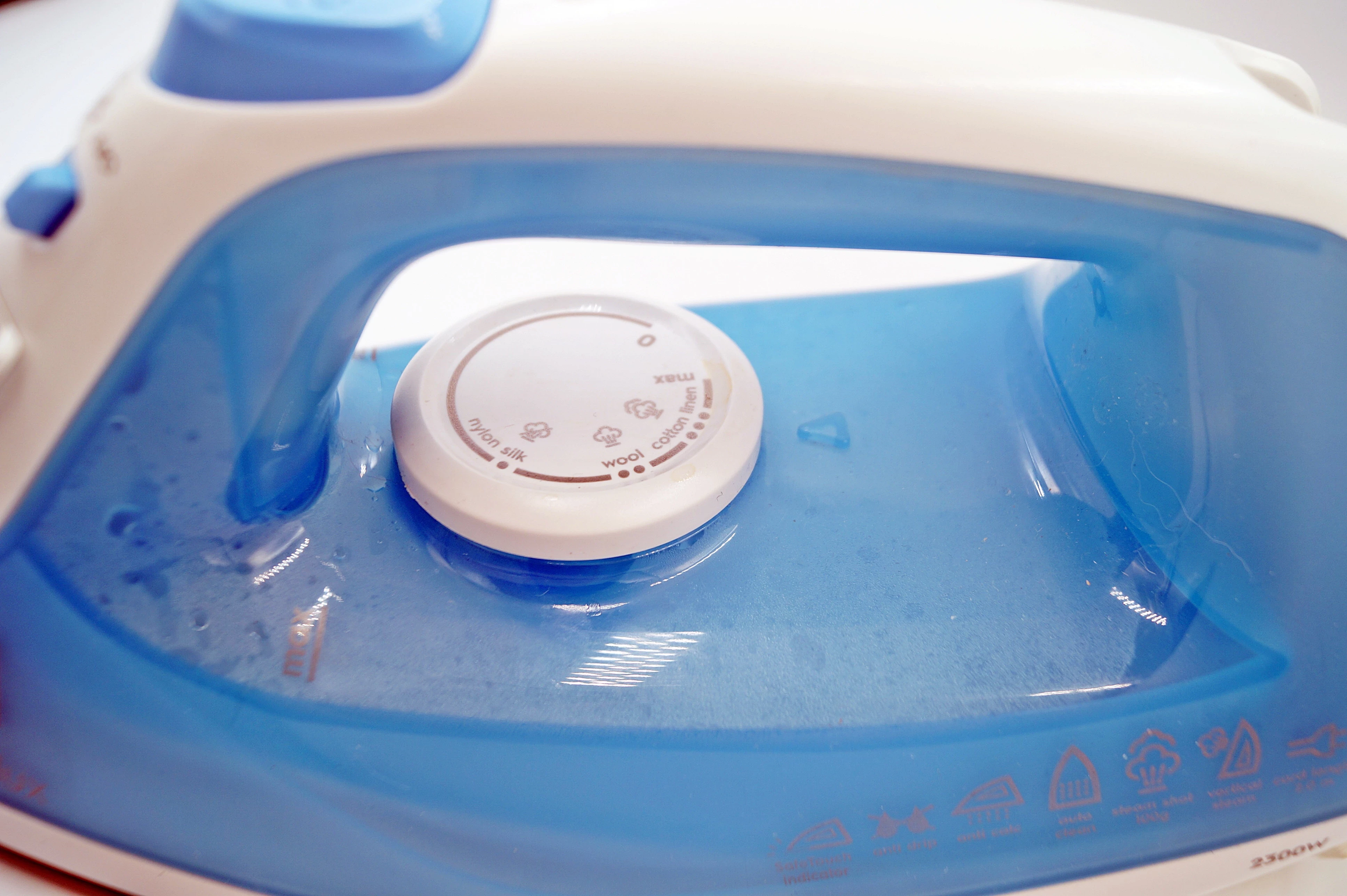 zelazko-electrolux-edb1730-kolor-dominujacy-129357-5