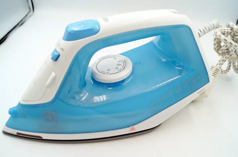 zelazko-electrolux-edb1730-stan-11323-2