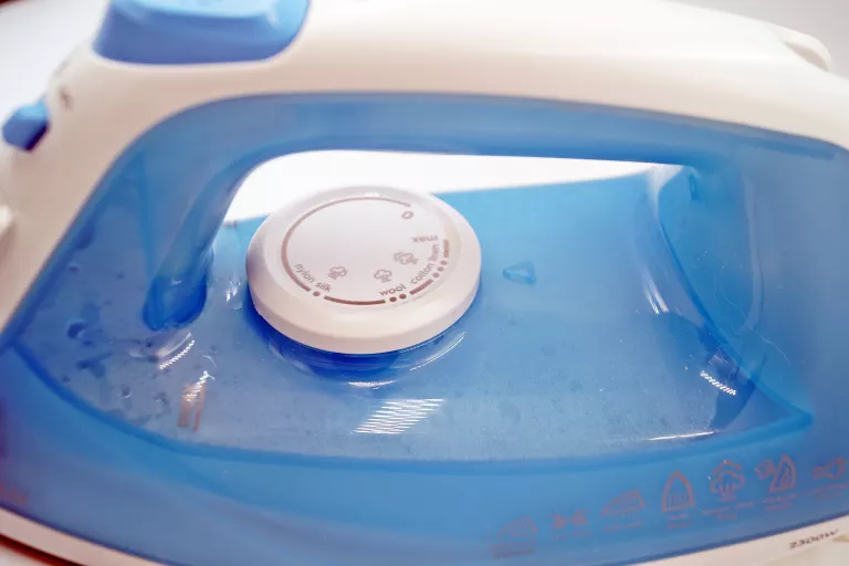 zelazko-electrolux-edb1730-kolor-dominujacy-129357-5