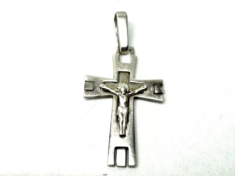 uszkodzona-srebrna-zawieszka-925-222g-reymonta-13-opole-sj