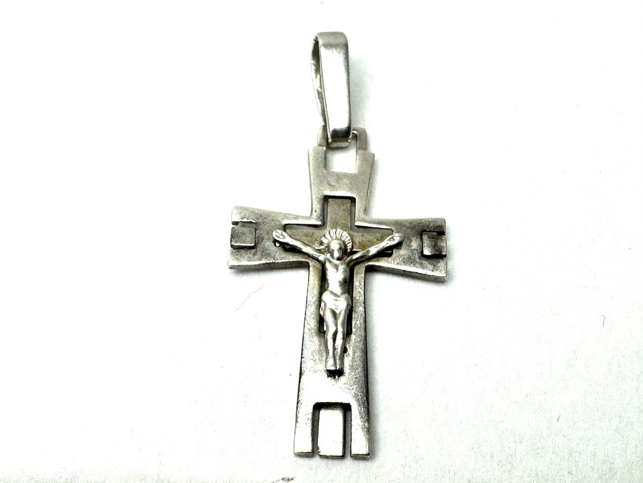 uszkodzona-srebrna-zawieszka-925-222g-reymonta-13-opole-sj