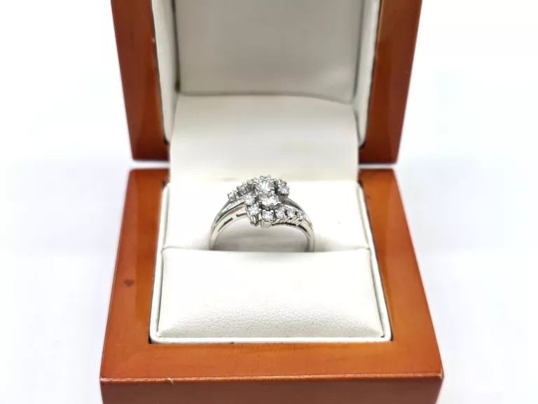 pierscionek-biale-zloto-z-brylantamni-072ct-585-14k-r19-426g-stan-11323-2