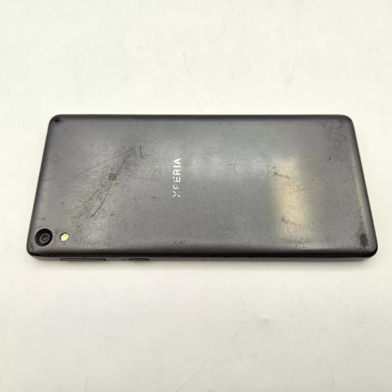 telefon-sony-xperia-e5-f3311-4glte-1516gb-czarny-kod-producenta-f3311