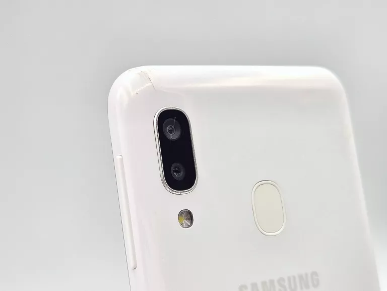 samsung-galaxy-a20e-4glte-332gb-bialy-sm-a202fds-typ-202685-212929