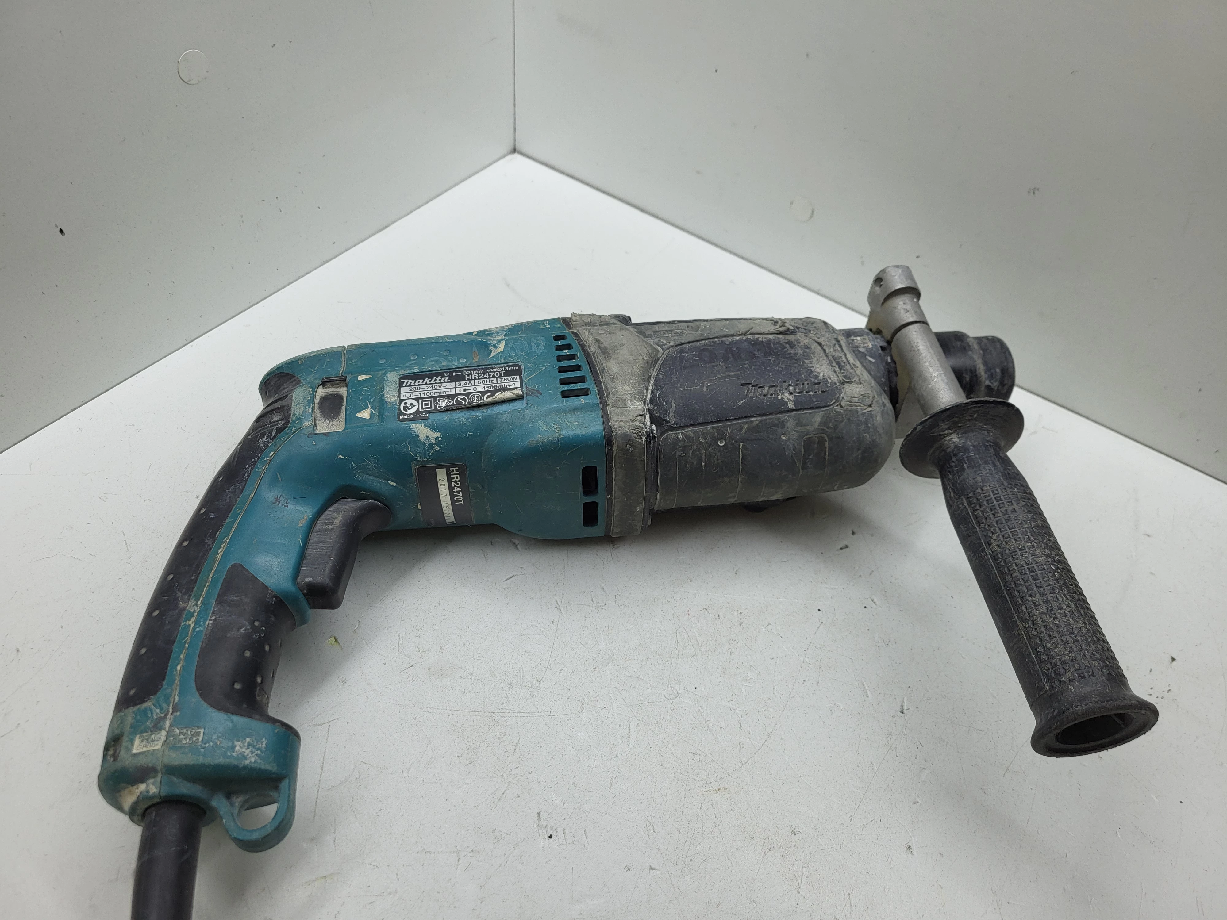 mlotowiertarka-makita-hr2470-predkosc-obrotowa-1100