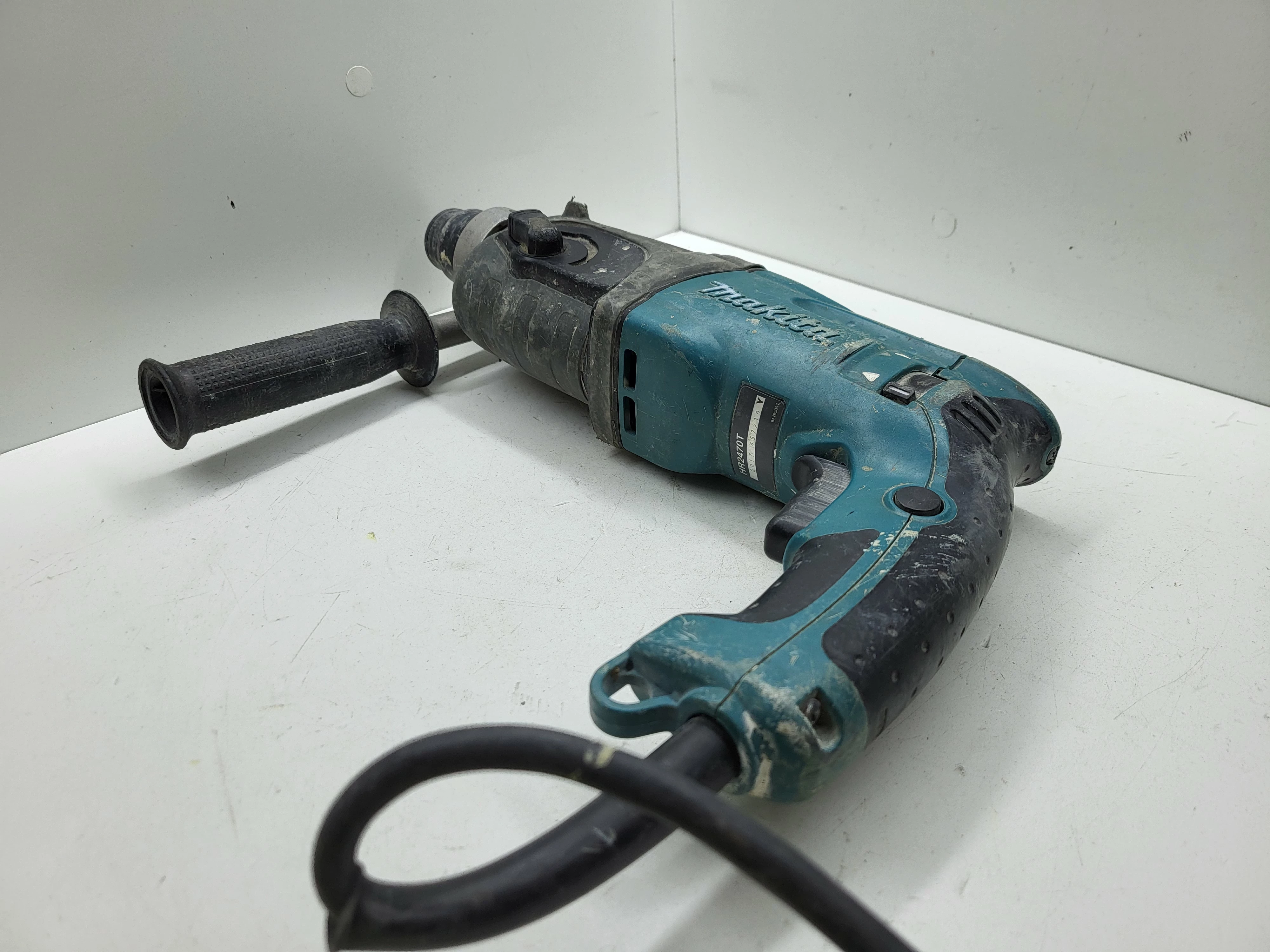 mlotowiertarka-makita-hr2470-maksymalna-moc-78000