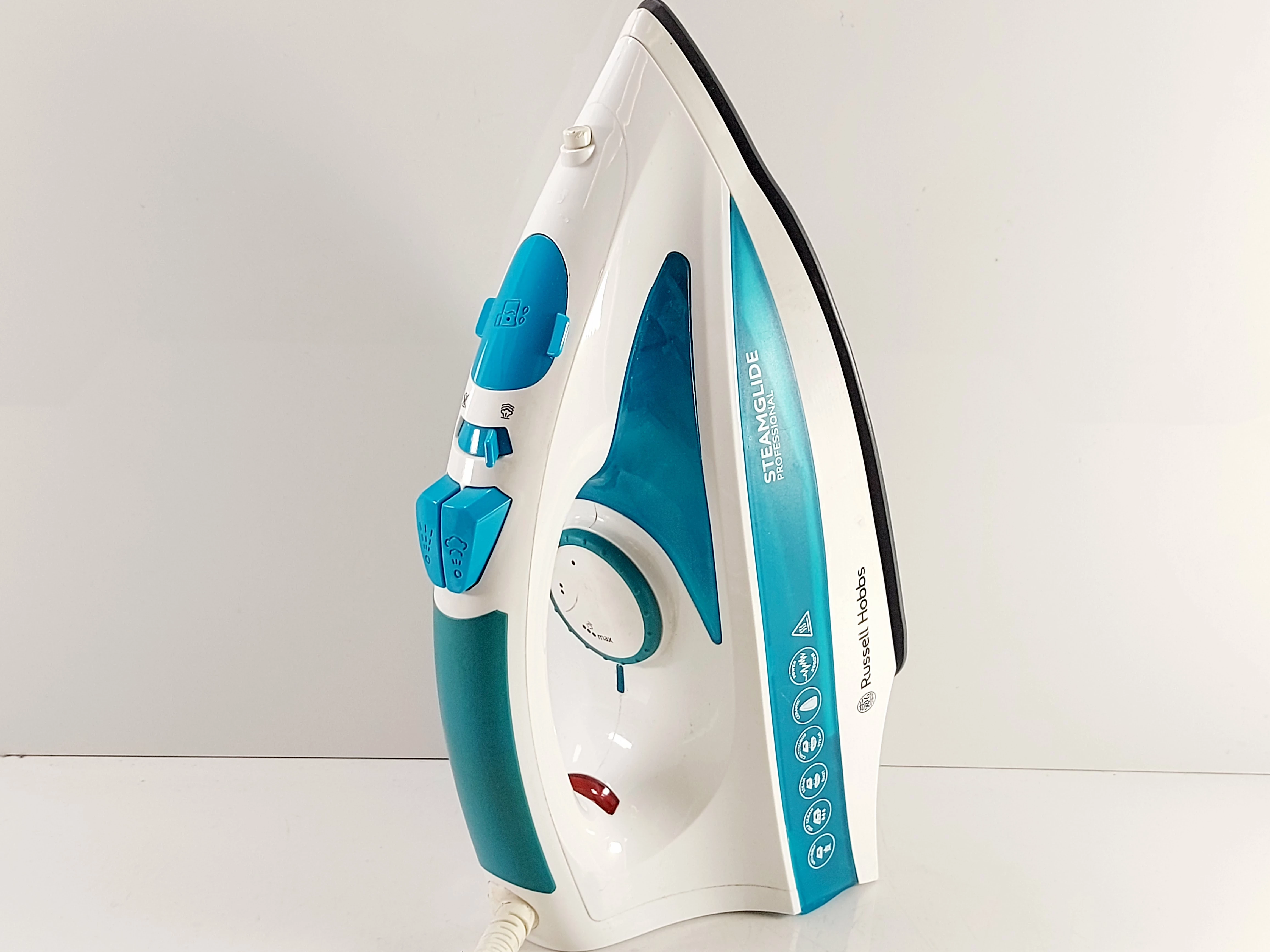 zelazko-russel-hoobs-20562-56-moc-260000