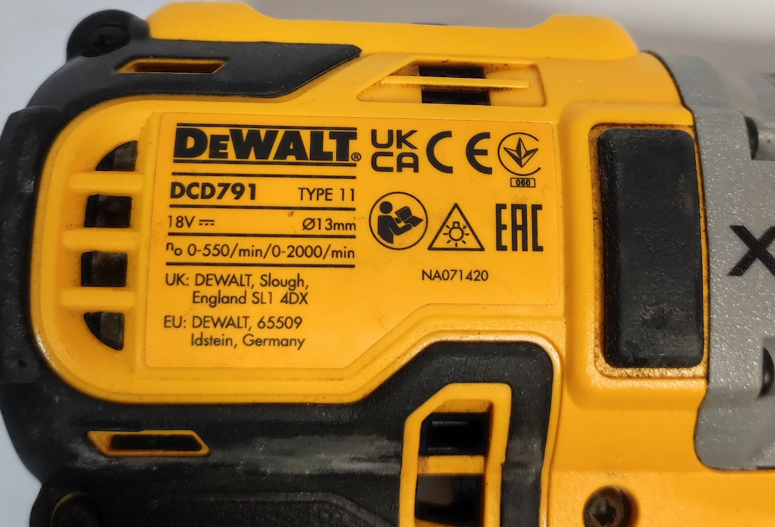 wkretarka-dewalt-dcd791-komplet-pojemnosc-akumulatora-500