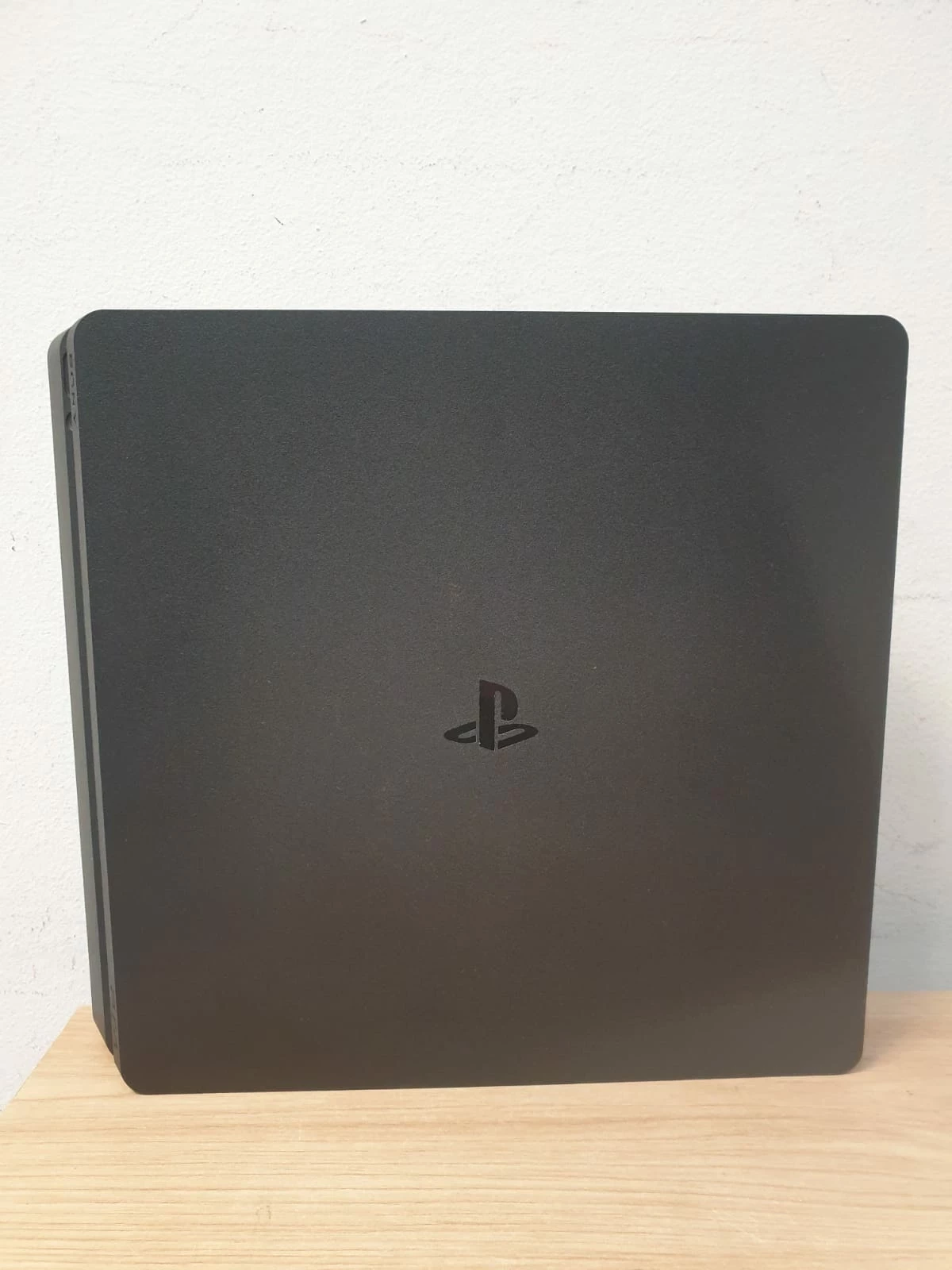 konsola-playstation-4-slim-1tb-cuh-2216b-zestaw-liczba-kontrolerow-w-zestawie-205994-225550