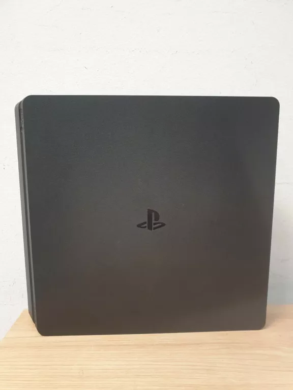 konsola-playstation-4-slim-1tb-cuh-2216b-zestaw-liczba-kontrolerow-w-zestawie-205994-225550