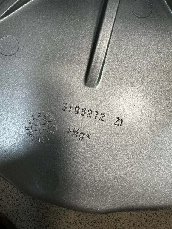 pilarka-pila-tarczowa-makita-hs0600-255-270mm-2000w-super-stan-maksymalna-moc-200000