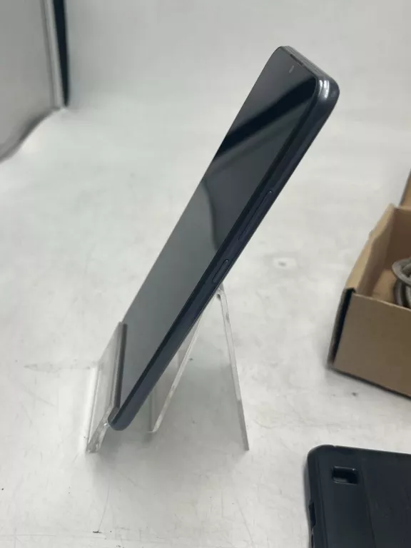 telefon-realme-c11-2021-322-gb-lad-kod-producenta-rmx2185