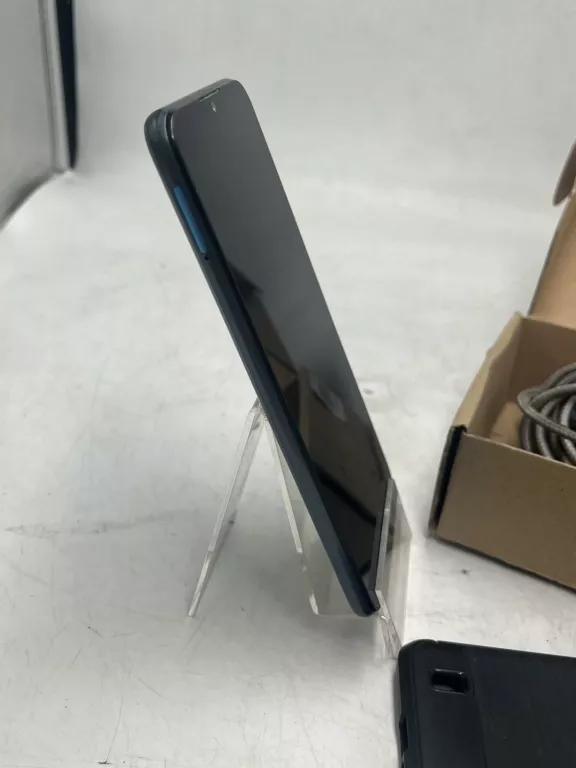 telefon-realme-c11-2021-322-gb-lad-stan-11323-2