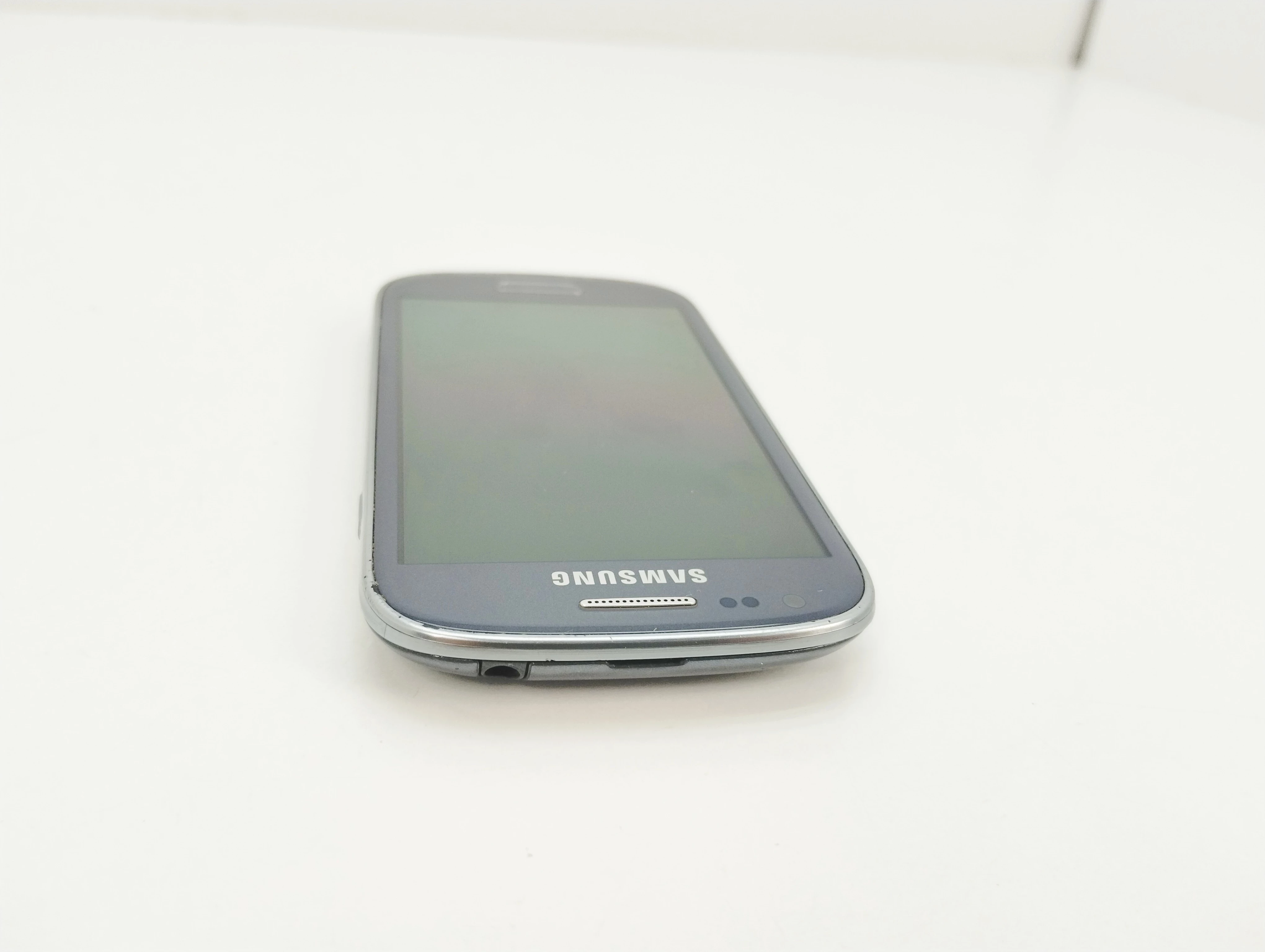 telefon-samsung-galaxy-3-mini-1gb8gb-wbudowana-pamiec-202869-214205