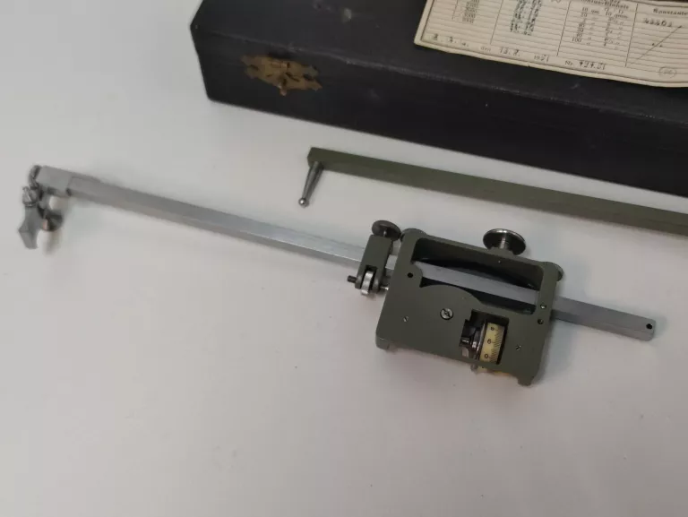 planimetr-biegunowy-reiss-1951-jagiellonska-14-sanok-tsc2-spj