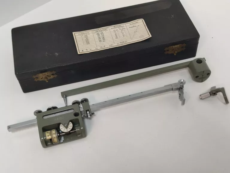 planimetr-biegunowy-reiss-1951-jagiellonska-14-sanok-tsc2-spj