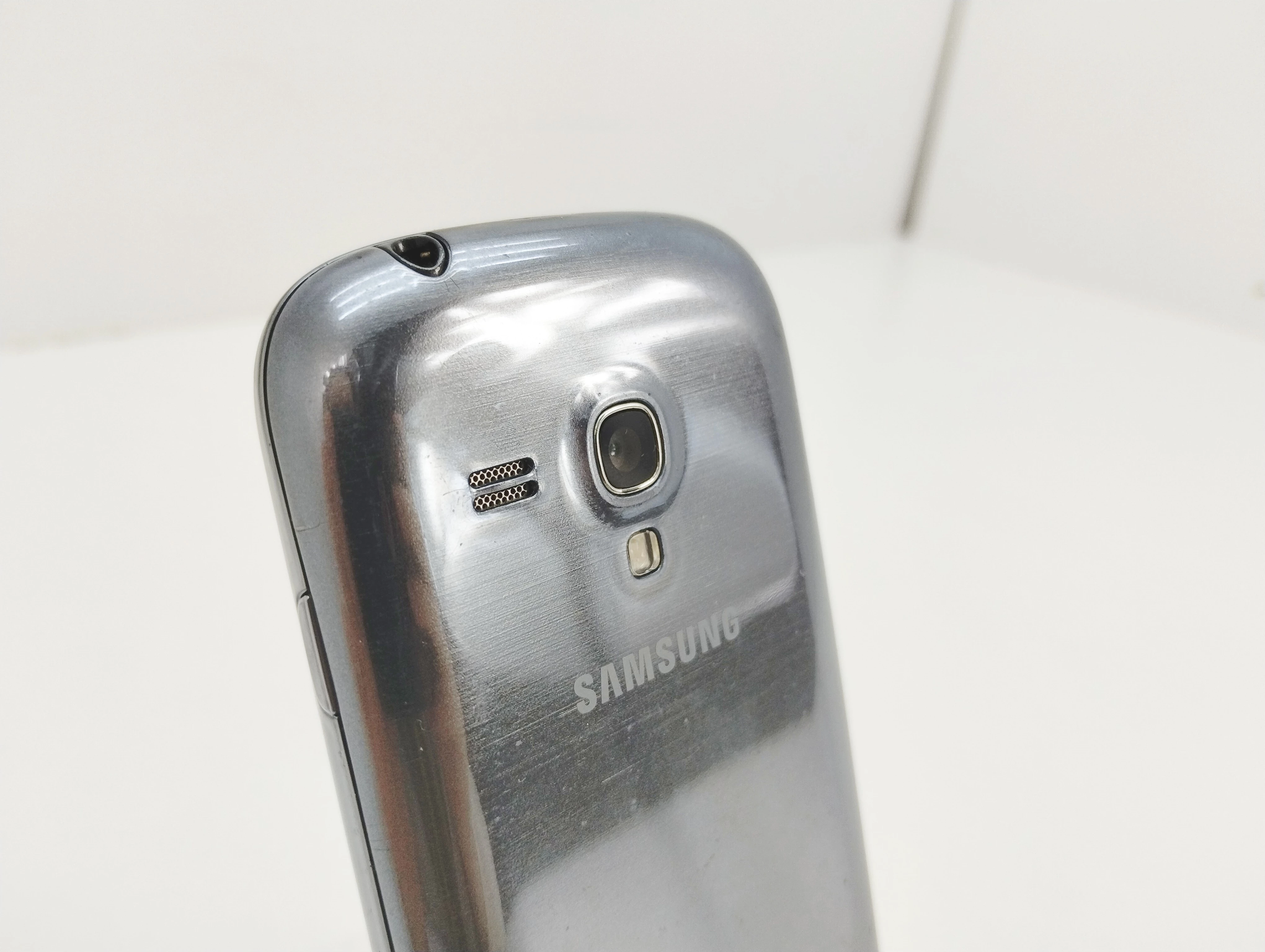 telefon-samsung-galaxy-3-mini-1gb8gb-kod-producenta-gt-i8200