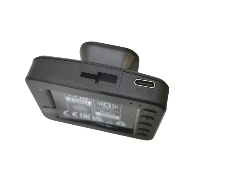 wideorejestrator-navitel-r300-kamerka-samochodowa-jakosc-zapisu-23351-2