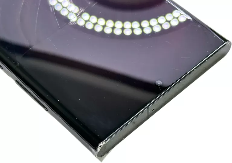 smartfon-samsung-galaxy-s22-ultra-8128gb-5g-68-120-hz-czarny-sm-s908-przekatna-ekranu-680