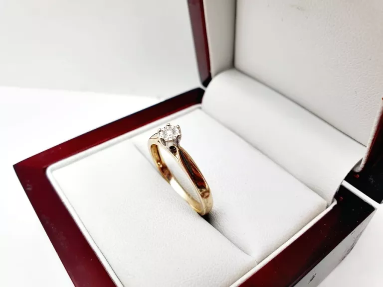 delikatny-klasyczny-zloty-pierscionek-z-brylantem-p585-14ct-177g-r13-material-15835-2