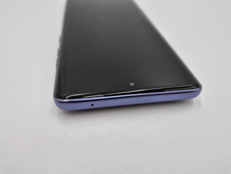 telefon-motorola-edge-fusion-60-8256pudelko-przekatna-ekranu-667