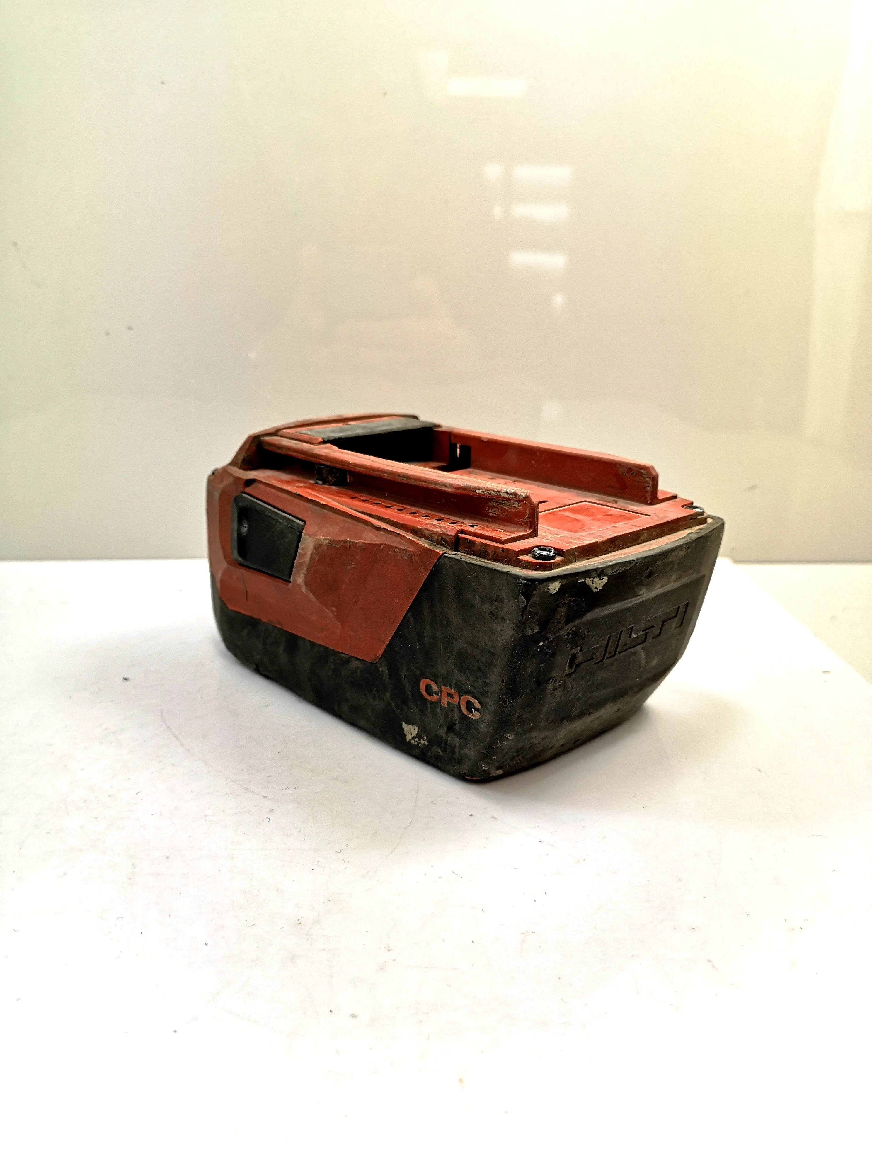 akumulator-li-ion-hilti-b22-80-ah-216-v-stan-11323-2