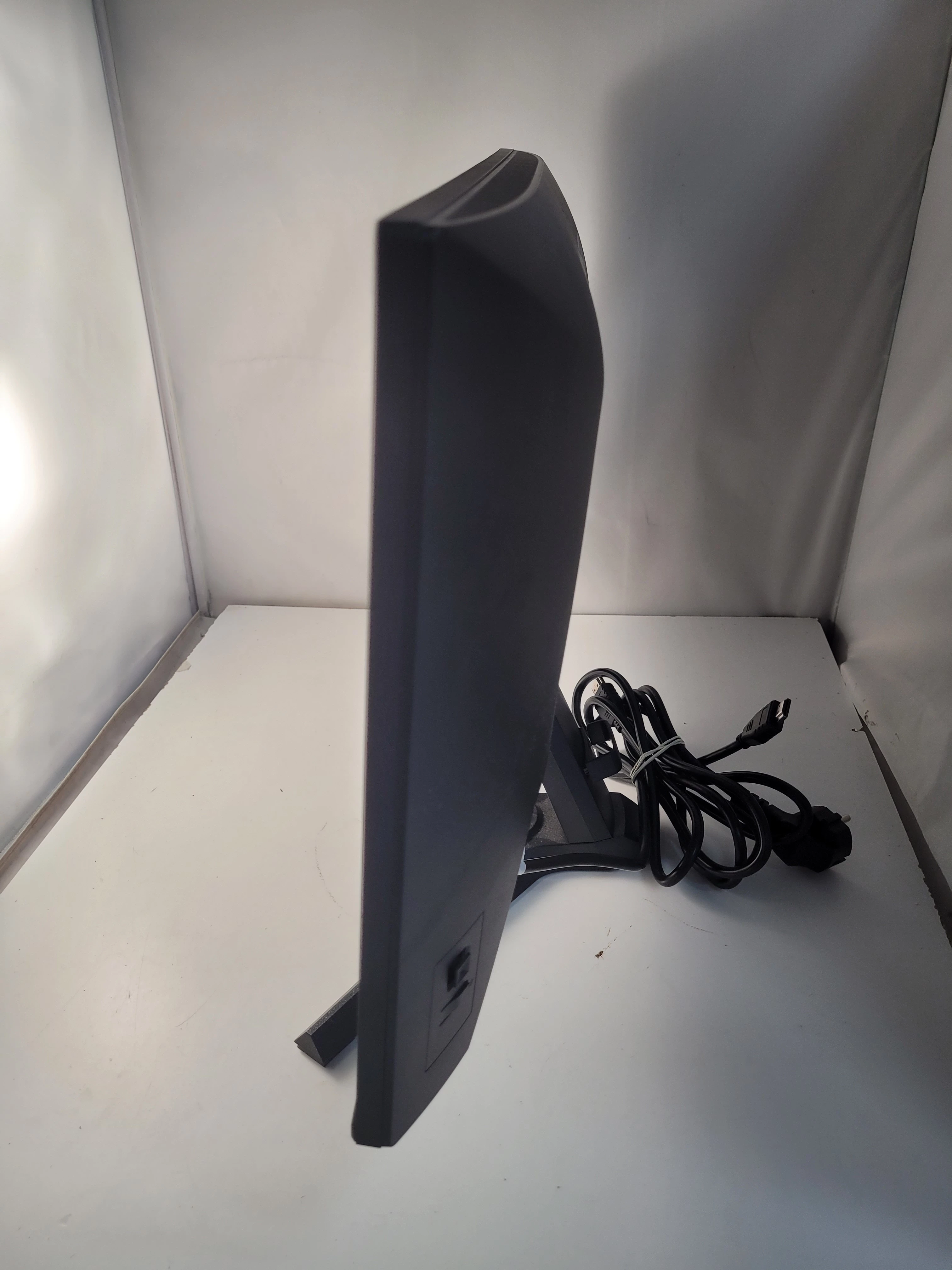 monitor-iiyama-g-master-g2471hs-b1-okablowanie-stan-11323-2