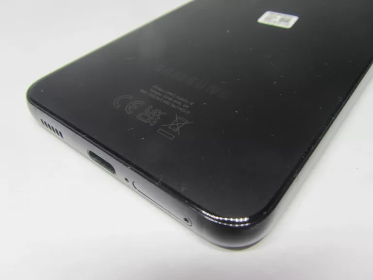 samsung-galaxy-s22-8128gb-zestaw-przekatna-ekranu-610