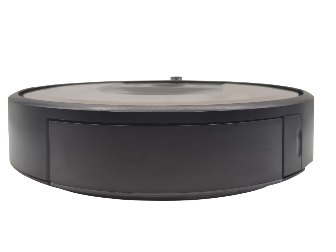 robot-sprzatajacy-inteligentny-irobot-roomba-i6-i615840-czarny-kolor-dominujacy-129357-3