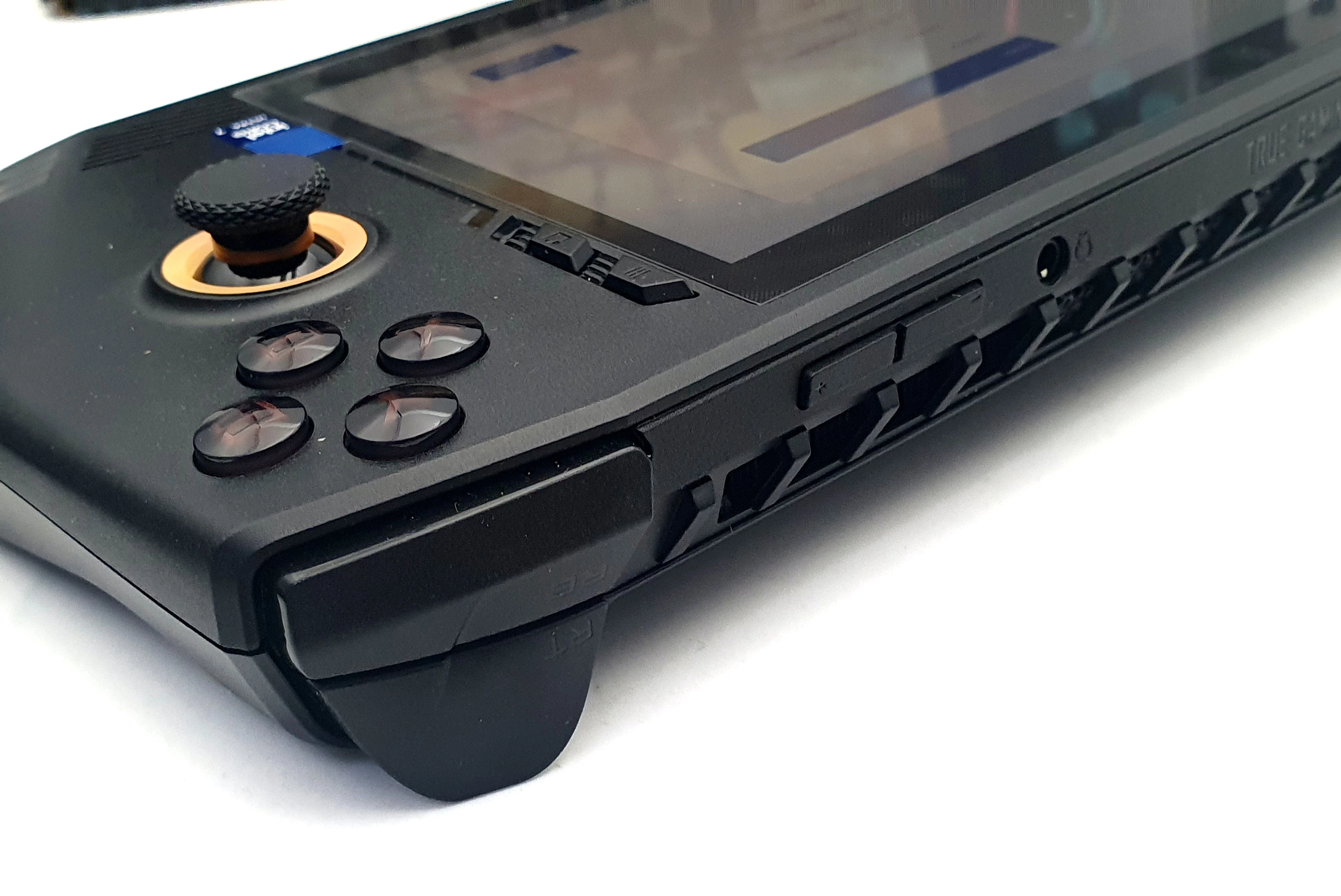 konsola-msi-claw-a1m-core-ultra-i7-155h-16512gb-komunikacja-205986-2