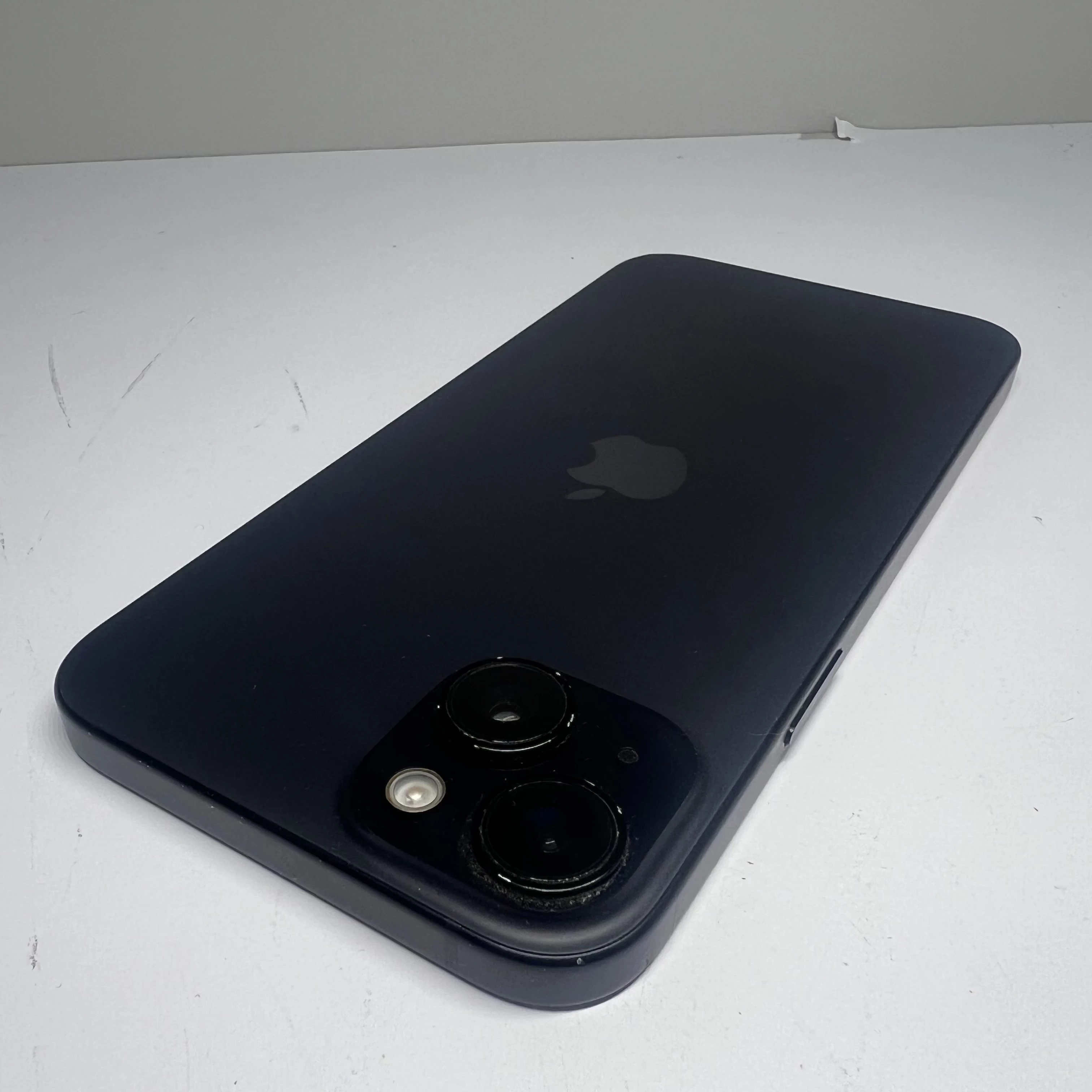 iphone-15-plus-6128gb-86-zestaw-przekatna-ekranu-670