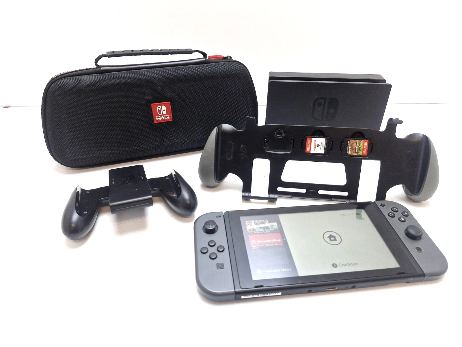 konsola-nintendo-switch-szara-hac001-akcesoria-2-gry-bydgoska-1a-pila