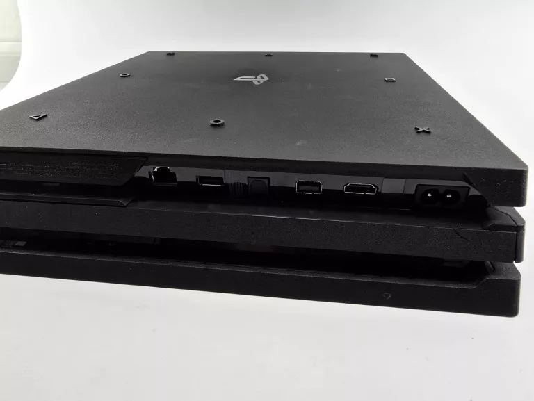 playstation-4-pro-1-tb-pad-czarny-gry-w-zestawie-205998-225574
