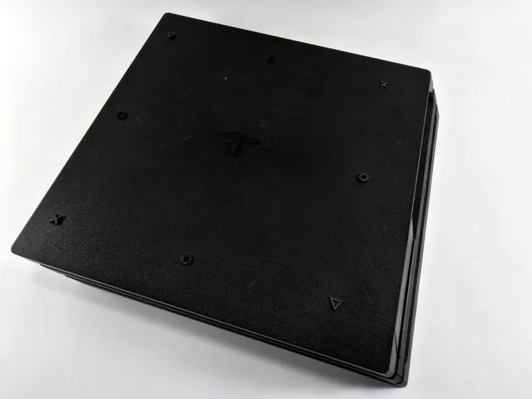 playstation-4-pro-1-tb-pad-czarny-wersja-130590-3