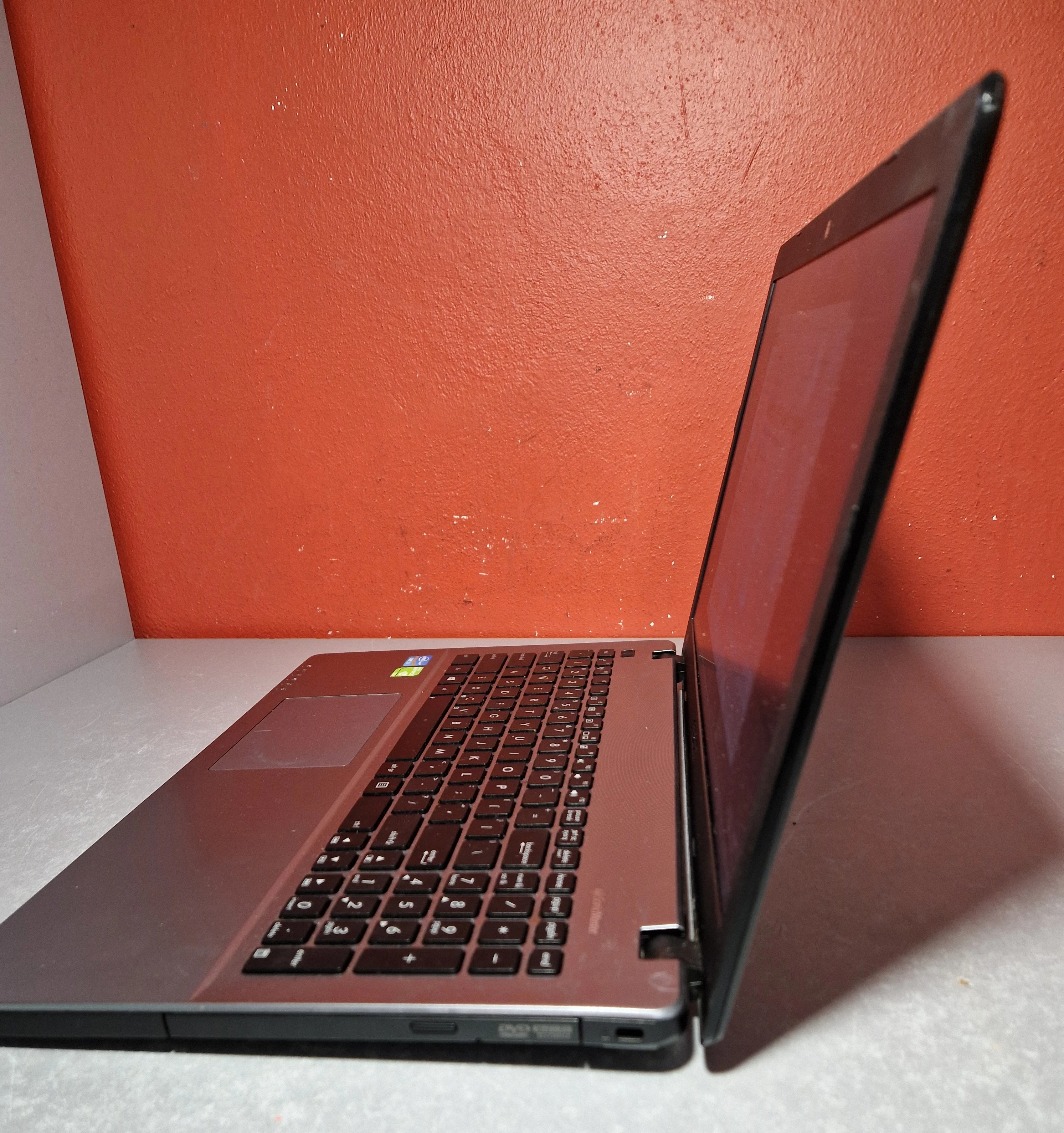 laptop-asus-x550c-4gb-ram-dysk-500gb-intel-i3-2365m-rozdzielczosc-px-4474-60