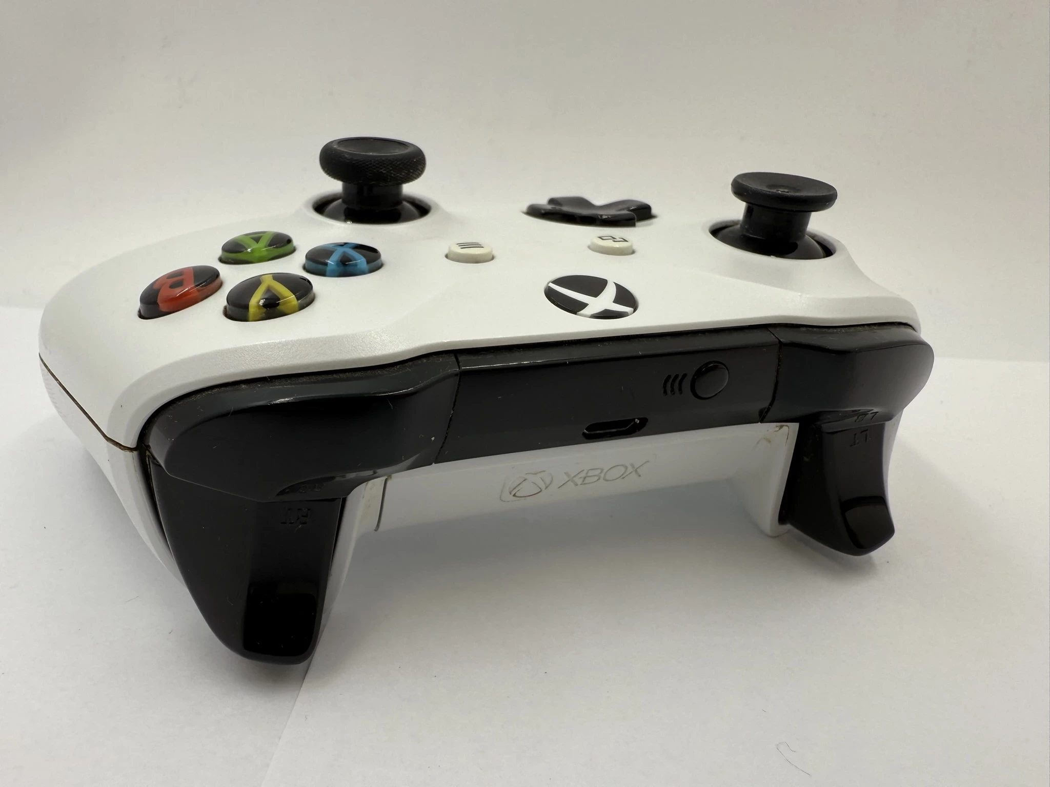pad-do-xbox-one-1708-stan-11323-2