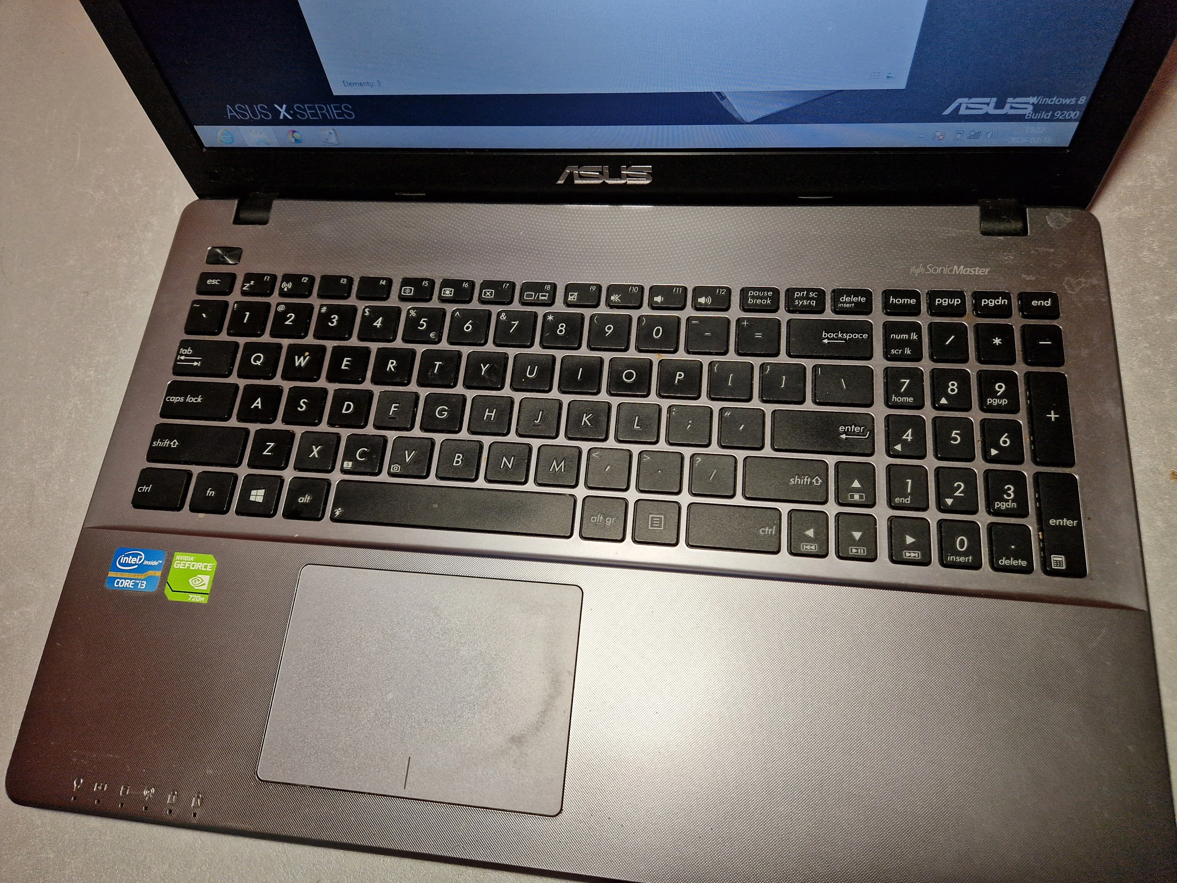 laptop-asus-x550c-4gb-ram-dysk-500gb-intel-i3-2365m-przekatna-ekranu-1560